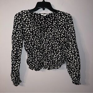 American eagle v neck black and cream floral print long sleeve top XS